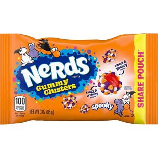 Nerds Gummy Clusters Spooky žvýkací bonbony ve skořápce s ovocnými příchutěmi 85 g