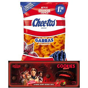Cheetos Stranger Things Demogorgon sýrové křupky + Stranger Things kakaové sušenky s jahod. náplní