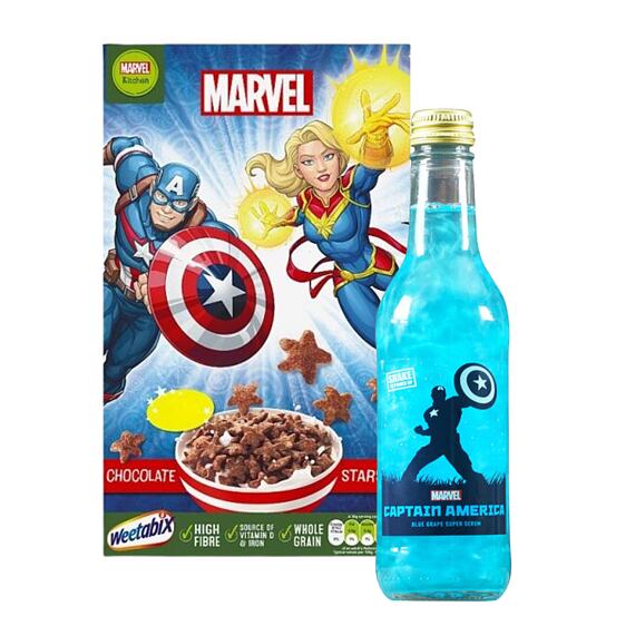 Weetabix Marvel cereálie 500 g + Marvel Captain America třpytivý nápoj s hroznovou příchutí 330 ml
